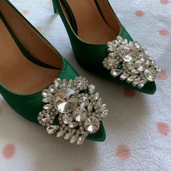 BIGTREE Green Satin Jeweled Heels – Size 38 - Picture 3 of 8